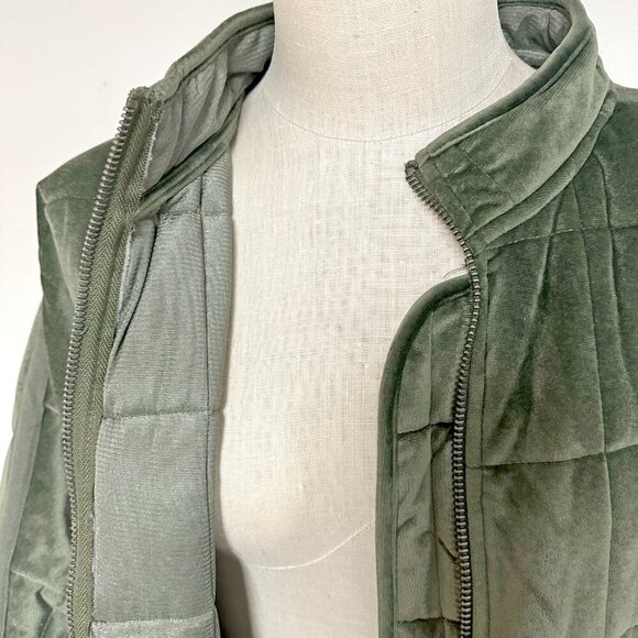 Main Strip Velvet Quilted Jacket - Picture 6 of 10